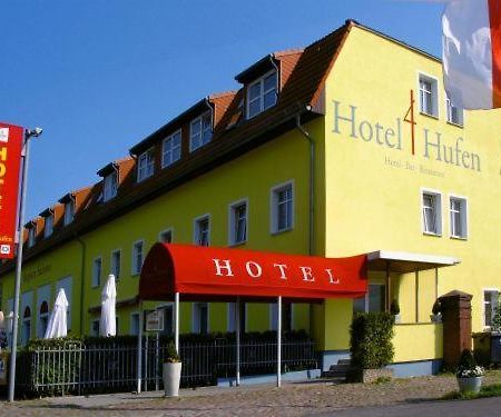 Hotel 4 Hufen Grossziethen ภายนอก รูปภาพ