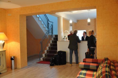 Hotel 4 Hufen Grossziethen ภายนอก รูปภาพ